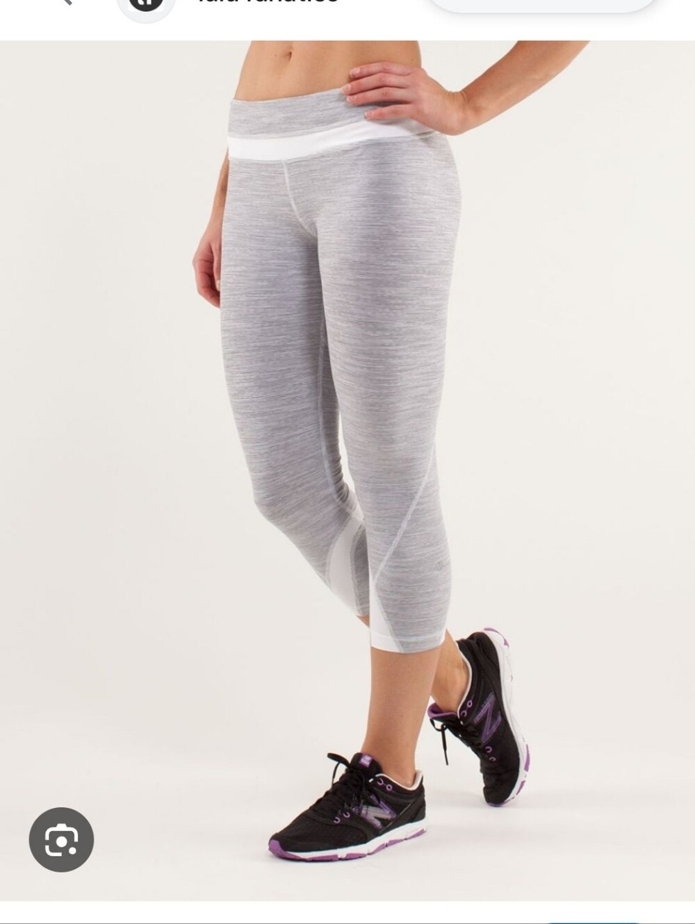lululemon athletica Light Gray/White Capri Crop Leggings Size 4 Read*